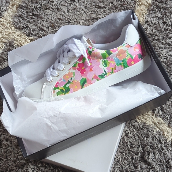 Nine West Shoes - NIB Nine West Medium Pink 660 Floral Print Sneaker Size Women's 9.5